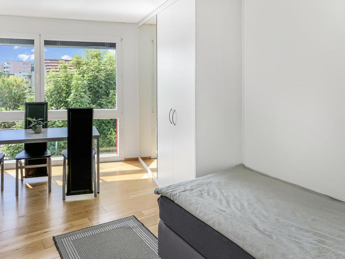 Haus Zur Lilie Ξενοδοχείο Hinwil Εξωτερικό φωτογραφία